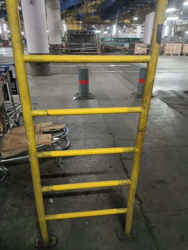 Anti Slip Tape on Monkey Ladder
